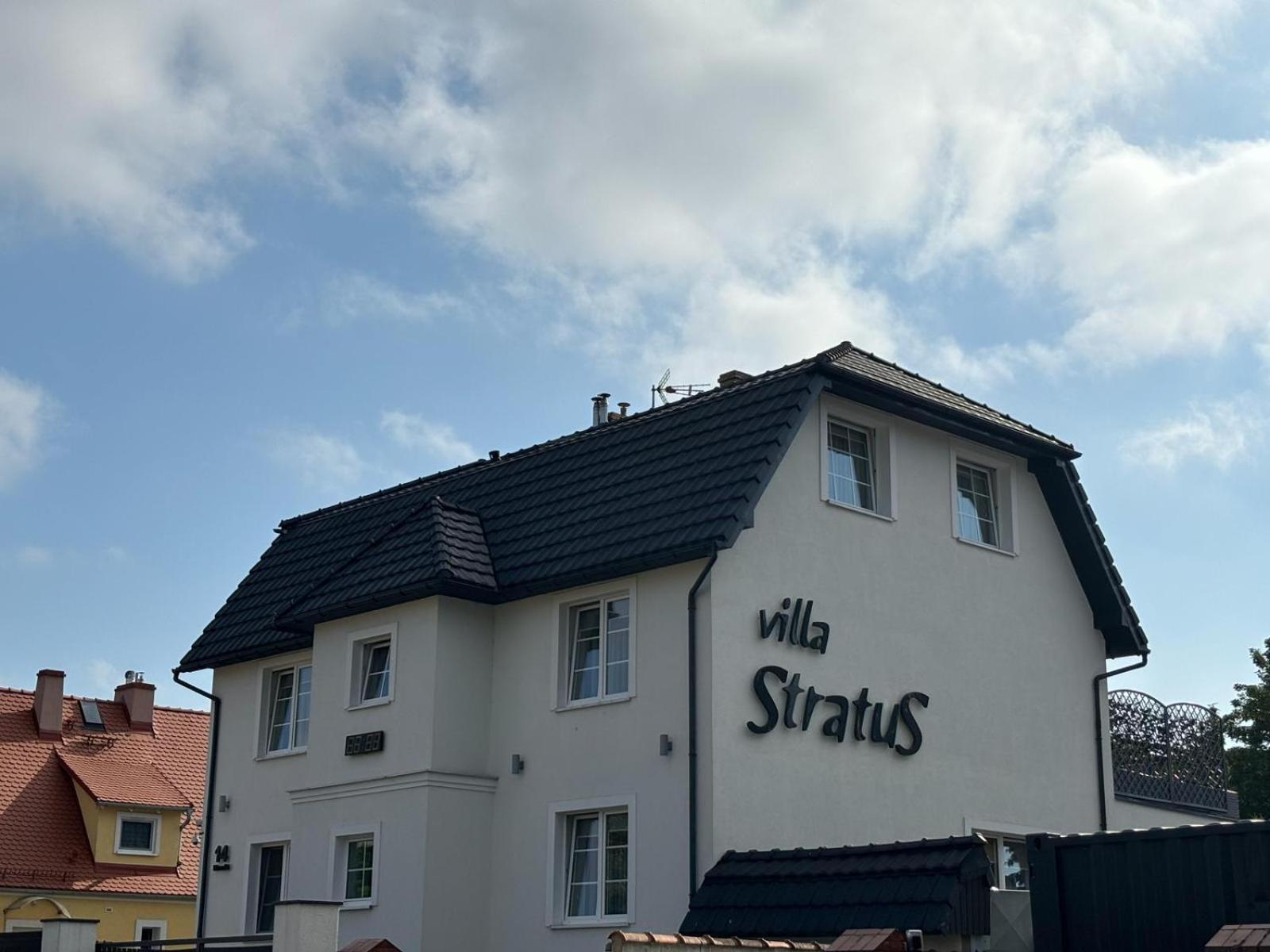 Villa Stratus Гданск Екстериор снимка